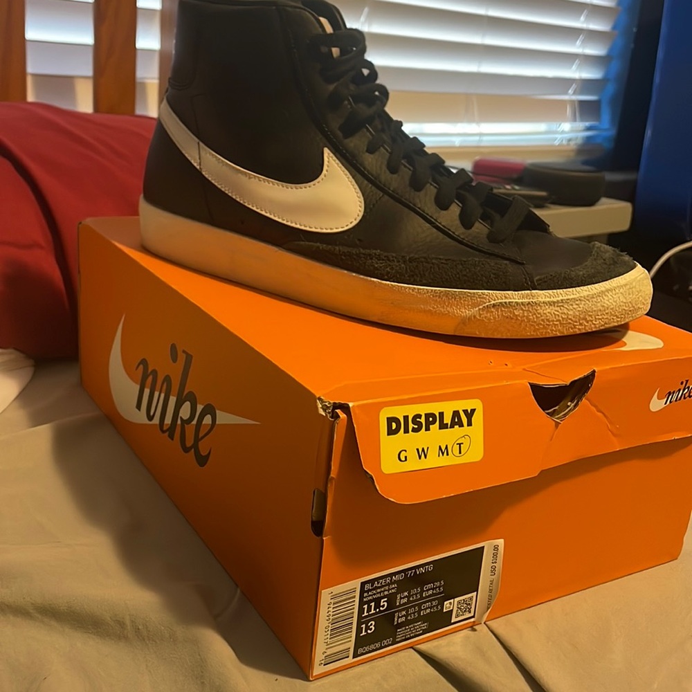 Nike Blazer mid ‘77 Vintage size 11.5